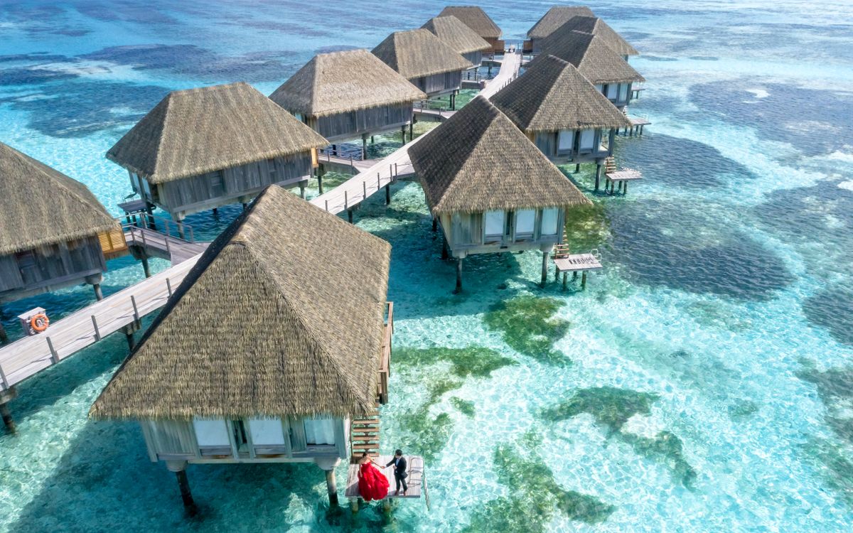 Bungalows sur pilotis aux Maldives